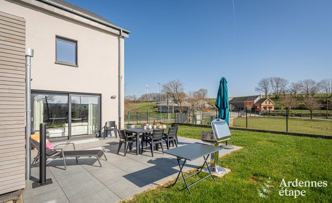 Maison de vacances familiale confortable avec piscine � Sainte-Ode, Ardenne