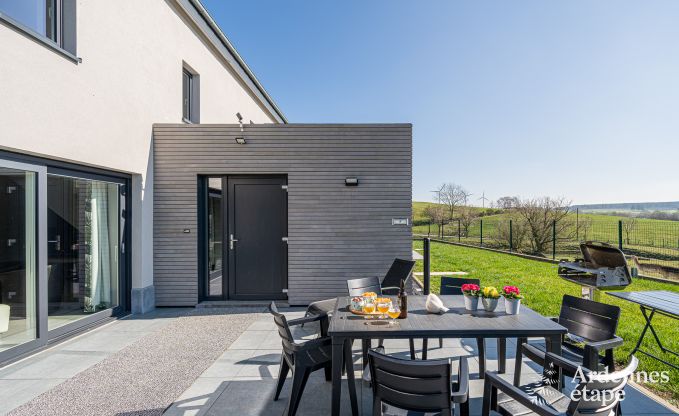 Maison de vacances familiale confortable avec piscine � Sainte-Ode, Ardenne