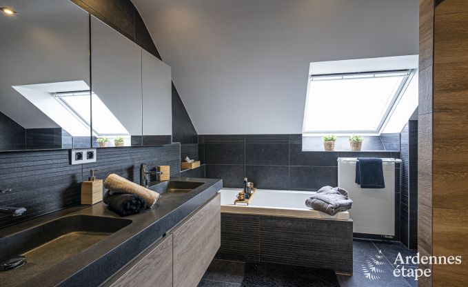 Villa � Sainte-Ode pour 14 personnes avec piscine, jacuzzi, sauna, bar et cin�ma