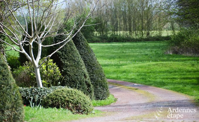 S�jour de charme dans la d�pendance d'un ch�teau � Sars-la-Bruy�re, Ardenne