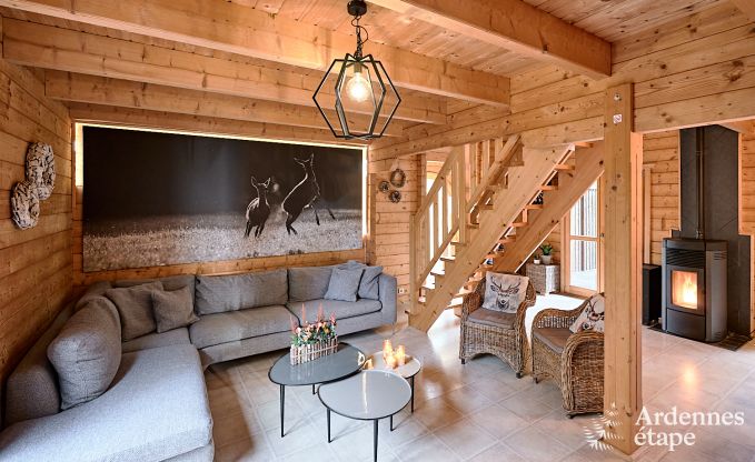 Chalet spacieux  Somme-Leuze pour 8 personnes avec 4 chambres, 3 salles de bains, poele  pellets et jardin priv