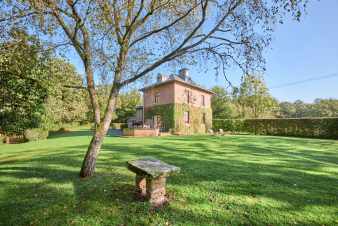 Agréable maison de campagne pour 8 personnes à Somme-Leuze