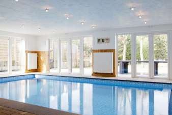 Villa de luxe avec piscine et wellness pour 15 personnes  Sourbrodt