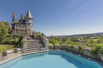 Château de vacances 4 étoiles de 10 personnes avec piscine à louer à Spa