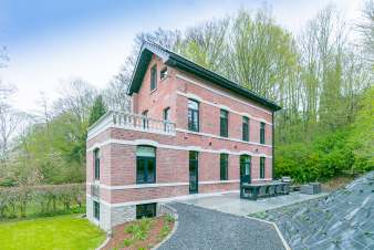 Superbe gte de charme  Spa pour 8 personnes (Ardenne)