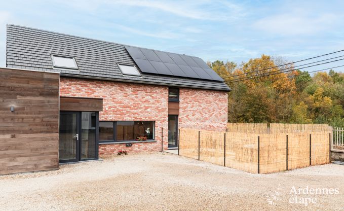 Maison de vacances spacieuse pour 8 personnes � Spa en Ardenne : 4 chambres, 2 salles de bains et terrasse priv�e � 1 km du centre-ville