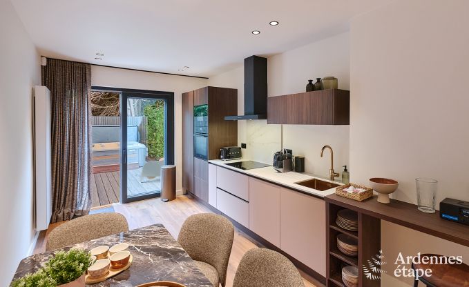 Charmante maison de vacances  Spa avec 2 chambres, espace de dtente et terrasse prive avec jacuzzi