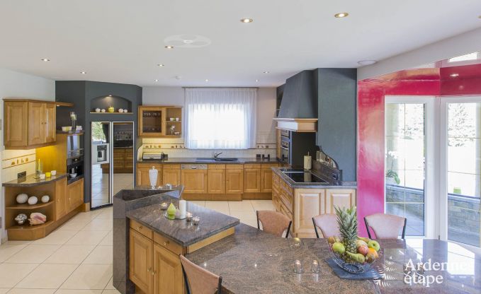 Villa de Luxe � Spa pour 13/14 personnes en Ardenne