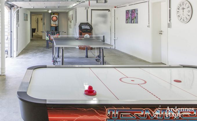 Villa de Luxe � Spa pour 13/14 personnes en Ardenne