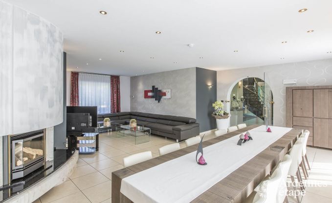 Villa de Luxe � Spa pour 13/14 personnes en Ardenne