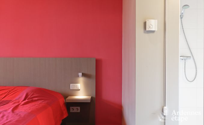 Spacieuse villa de luxe  Spa pour 15 personnes avec 5 chambres, sauna, piscine extrieure et jardin priv