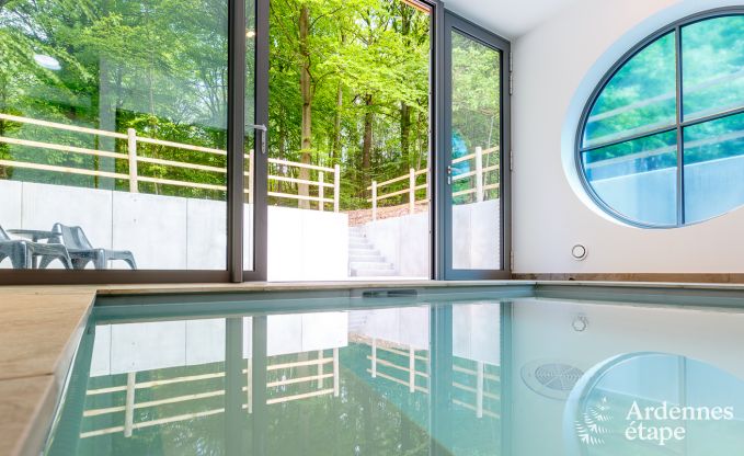 Spacieuse villa de luxe  Spa pour 15 personnes avec 5 chambres, sauna, piscine extrieure et jardin priv