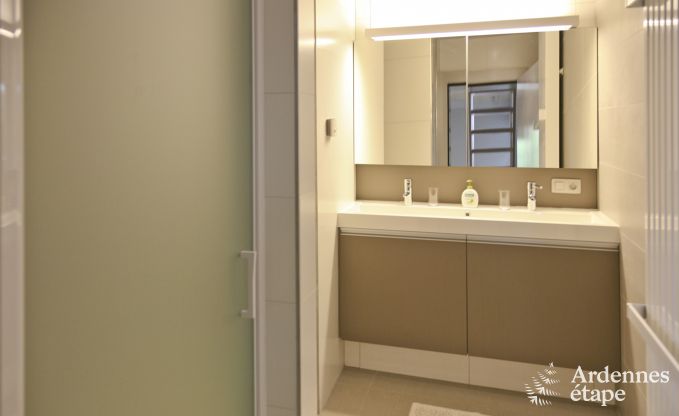 Spacieuse villa de luxe  Spa pour 15 personnes avec 5 chambres, sauna, piscine extrieure et jardin priv