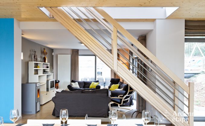 Spacieuse villa de luxe  Spa pour 15 personnes avec 5 chambres, sauna, piscine extrieure et jardin priv