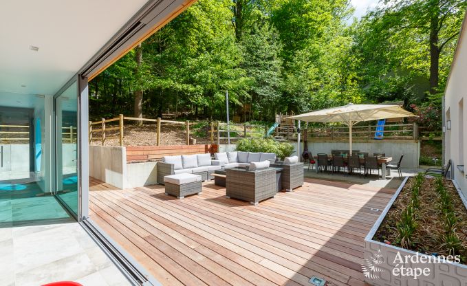 Spacieuse villa de luxe  Spa pour 15 personnes avec 5 chambres, sauna, piscine extrieure et jardin priv