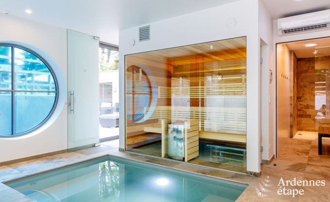 Spacieuse villa de luxe � Spa pour 15 personnes avec 5 chambres, sauna, piscine ext�rieure et jardin priv�