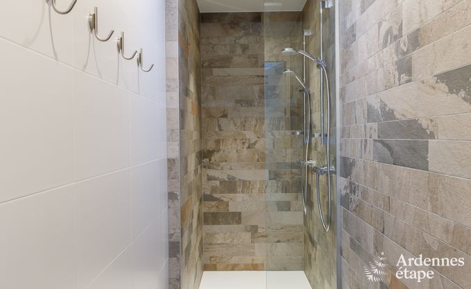 Spacieuse villa de luxe � Spa pour 15 personnes avec 5 chambres, sauna, piscine ext�rieure et jardin priv�