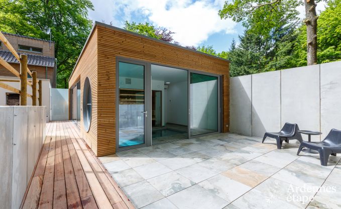 Spacieuse villa de luxe � Spa pour 15 personnes avec 5 chambres, sauna, piscine ext�rieure et jardin priv�