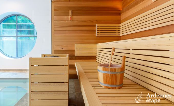 Spacieuse villa de luxe � Spa pour 15 personnes avec 5 chambres, sauna, piscine ext�rieure et jardin priv�