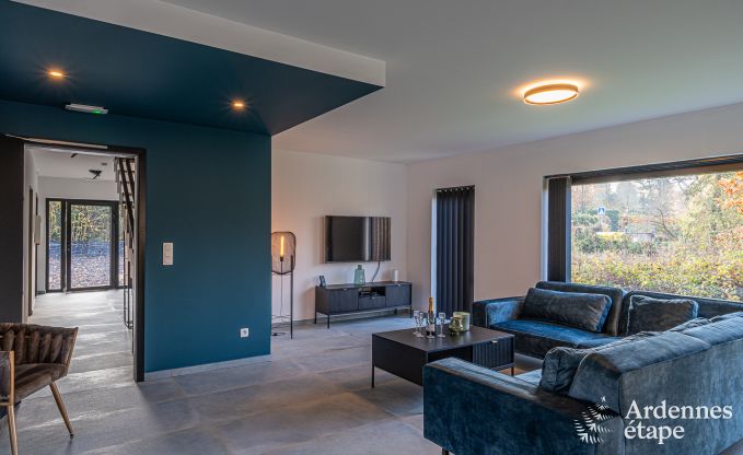Maison de vacances haut de gamme en Ardenne : Sjour de luxe pour 10 personnes avec piscine, jacuzzi et proximit de Spa et Francorchamps