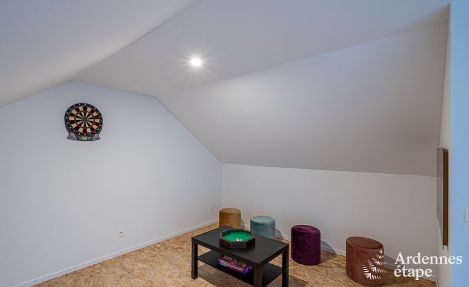 Maison de vacances haut de gamme en Ardenne : Sjour de luxe pour 10 personnes avec piscine, jacuzzi et proximit de Spa et Francorchamps