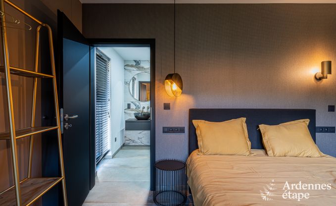 Maison de vacances haut de gamme en Ardenne : Sjour de luxe pour 10 personnes avec piscine, jacuzzi et proximit de Spa et Francorchamps