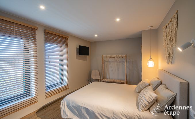 Maison de vacances haut de gamme en Ardenne : Sjour de luxe pour 10 personnes avec piscine, jacuzzi et proximit de Spa et Francorchamps