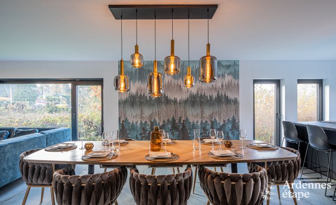 Maison de vacances haut de gamme en Ardenne : Sjour de luxe pour 10 personnes avec piscine, jacuzzi et proximit de Spa et Francorchamps