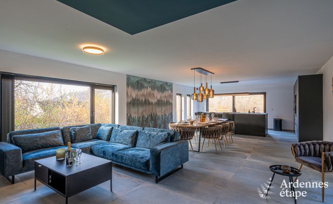 Maison de vacances haut de gamme en Ardenne : Sjour de luxe pour 10 personnes avec piscine, jacuzzi et proximit de Spa et Francorchamps