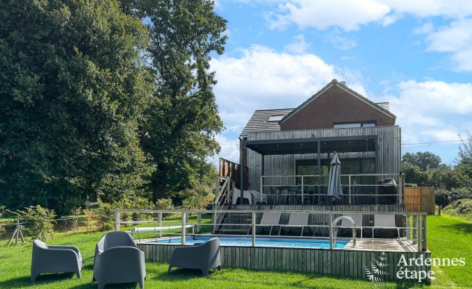 Maison de vacances haut de gamme en Ardenne : Sjour de luxe pour 10 personnes avec piscine, jacuzzi et proximit de Spa et Francorchamps