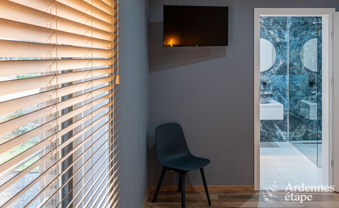 Maison de vacances haut de gamme en Ardenne : Sjour de luxe pour 10 personnes avec piscine, jacuzzi et proximit de Spa et Francorchamps