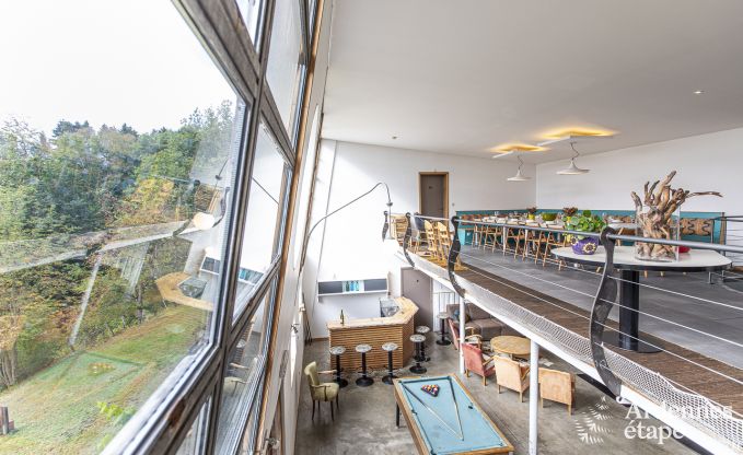 Gte insolite  Spa pour 24 personnes en Ardenne