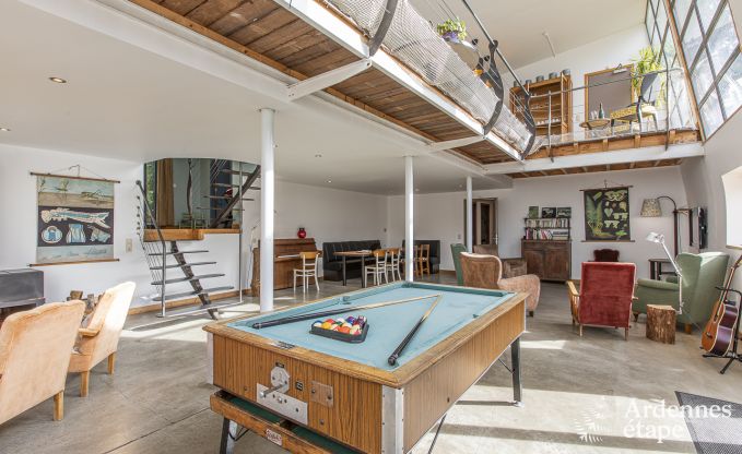 Gte insolite  Spa pour 24 personnes en Ardenne