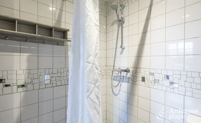 Gte insolite  Spa pour 24 personnes en Ardenne