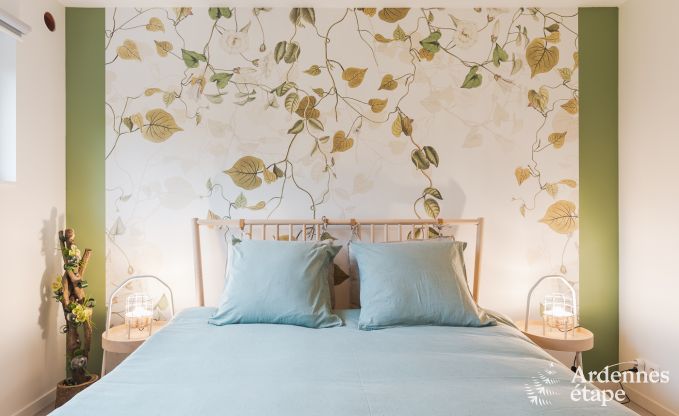 Maison de vacances spacieuse pour 8 personnes  Spa en Ardenne : 4 chambres, 2 salles de bains et terrasse prive  1 km du centre-ville