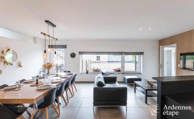 Maison de vacances spacieuse pour 8 personnes  Spa en Ardenne : 4 chambres, 2 salles de bains et terrasse prive  1 km du centre-ville