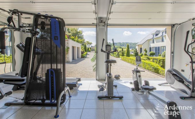 Villa de Luxe � Spa pour 13/14 personnes en Ardenne