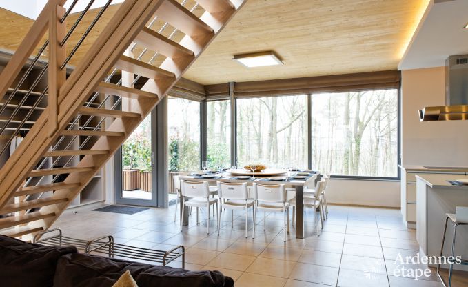 Spacieuse villa de luxe  Spa pour 15 personnes avec 5 chambres, sauna, piscine extrieure et jardin priv