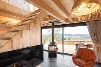 Chalet pour 3 à Stavelot, Hautes Fagnes. Sauna, jardin et vue magnifique