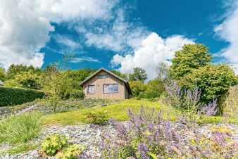 Chalet coquet pour 2 personnes avec jacuzzi sur les hauteurs de Stavelot