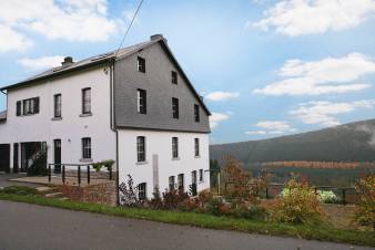 Charmante maison pour 9 personnes à Stavelot avec espace détente