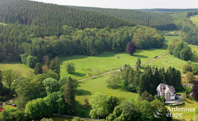 Chteau de luxe en Ardenne pour 28 personnes  Stavelot avec sauna, jacuzzi et aire de jeux