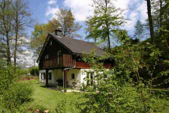 Trs beau chalet avec sauna et feu ouvert prs de Stoumont