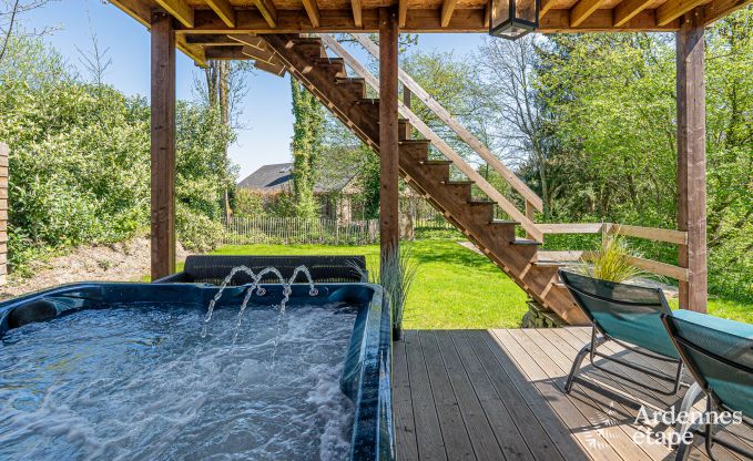 Chalet confortable pour 4 personnes � Stoumont avec 2 chambres et salles de bains jacuzzi ext�rieur et sauna