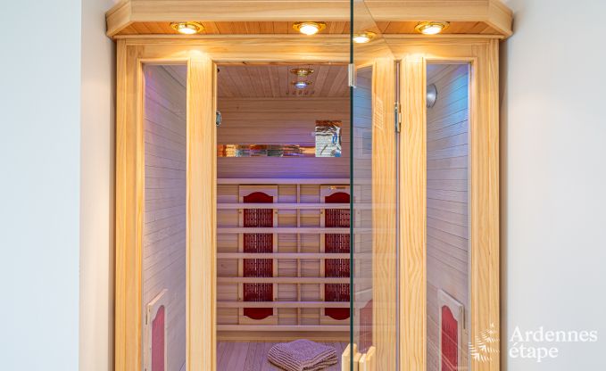 Chalet confortable pour 4 personnes � Stoumont avec 2 chambres et salles de bains jacuzzi ext�rieur et sauna