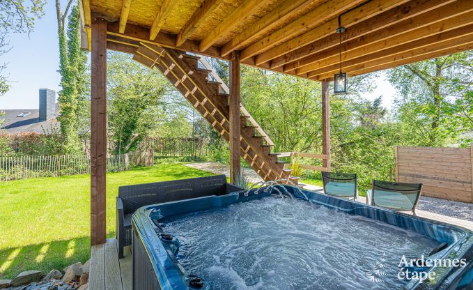 Chalet confortable pour 4 personnes � Stoumont avec 2 chambres et salles de bains jacuzzi ext�rieur et sauna