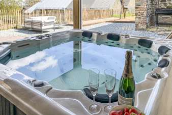 Gîte de charme avec jacuzzi à louer pour 6/8 personnes en Ardenne