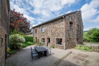 Confortable et spacieuse maison de vacances à louer pour 8 personnes à Stoumont