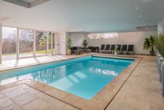 Chalet avec piscine pour 11 personnes à Stoumont en Ardenne