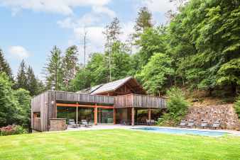 Villa de luxe dans les Ardennes pour 10/14 personnes, à Stoumont.